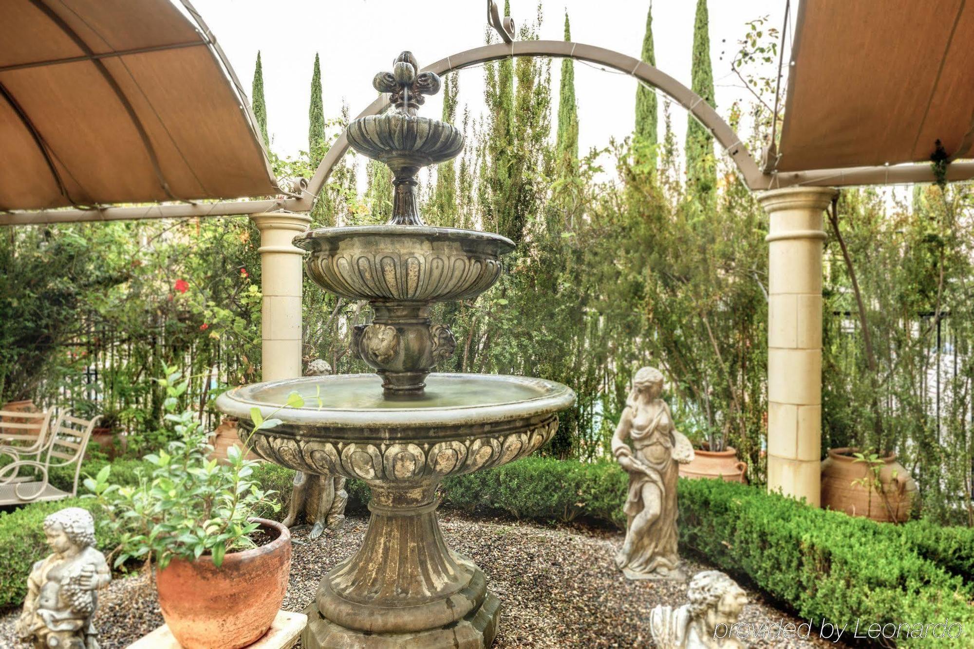 فندق آيريس لاجونا وودز Laguna Woods المظهر الخارجي الصورة